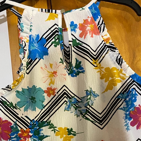 Floral white tank top - Picture 3 of 4